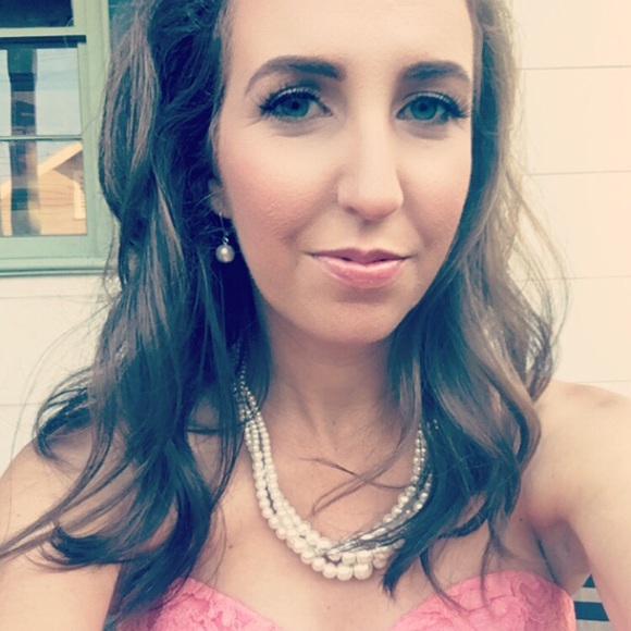 Meet your Posher, Whitney! - Picture 8 of 8